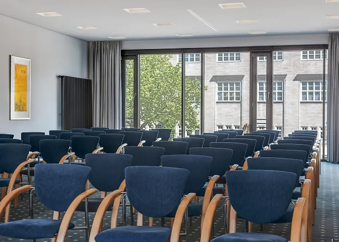Hotel Intercityhotel Hauptbahnhof 4*