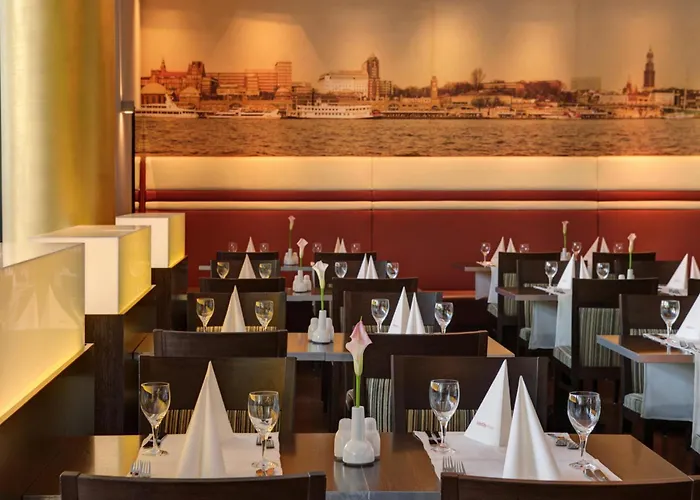 Intercityhotel Hauptbahnhof 4*