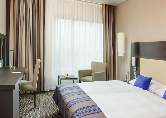 Hotel Intercityhotel Hauptbahnhof 4*