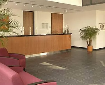 Hotel Intercityhotel Hauptbahnhof 4*