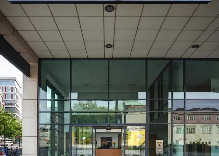 Intercityhotel Hauptbahnhof 4*