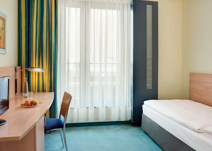 Hotel Intercityhotel Hauptbahnhof 4*